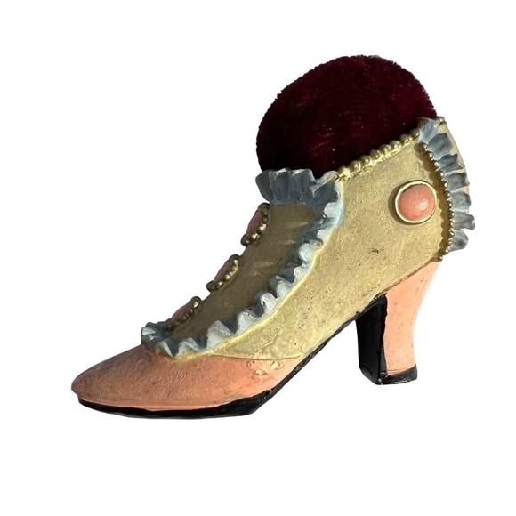 Vintage Victorian Shoe Shaped Fabric Pin Cushion Collectible Miniature - Picture 1 of 11